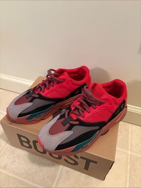 Yeezy Boost 700